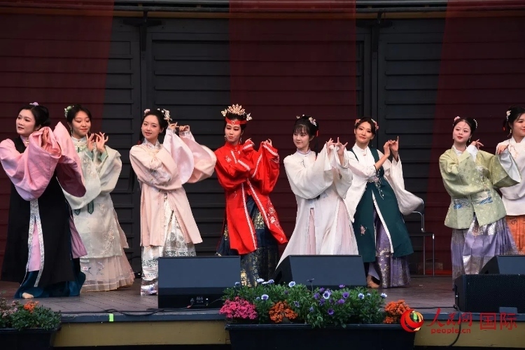 中國舞《紅樓夢》。人民網(wǎng)記者 殷淼攝