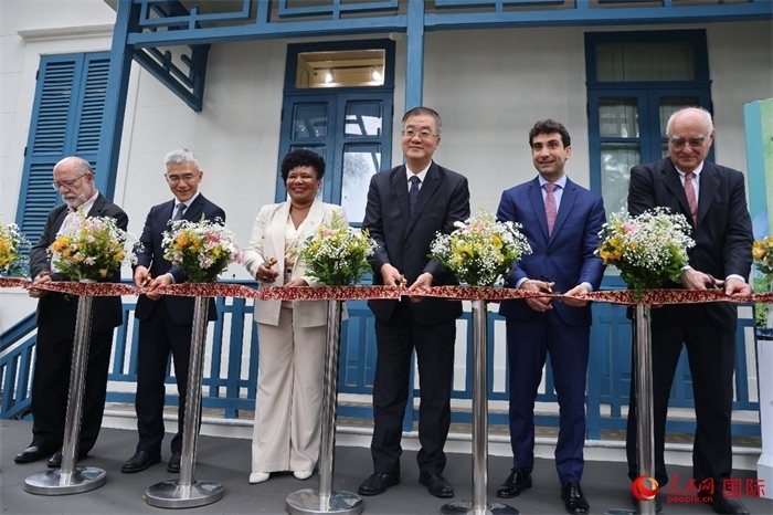 活動(dòng)上，中巴嘉賓共同為“茶緣·中巴友誼園”剪彩，標(biāo)志著中巴友誼園中“茶之道”展覽正式開(kāi)幕。人民網(wǎng)記者 張志文攝