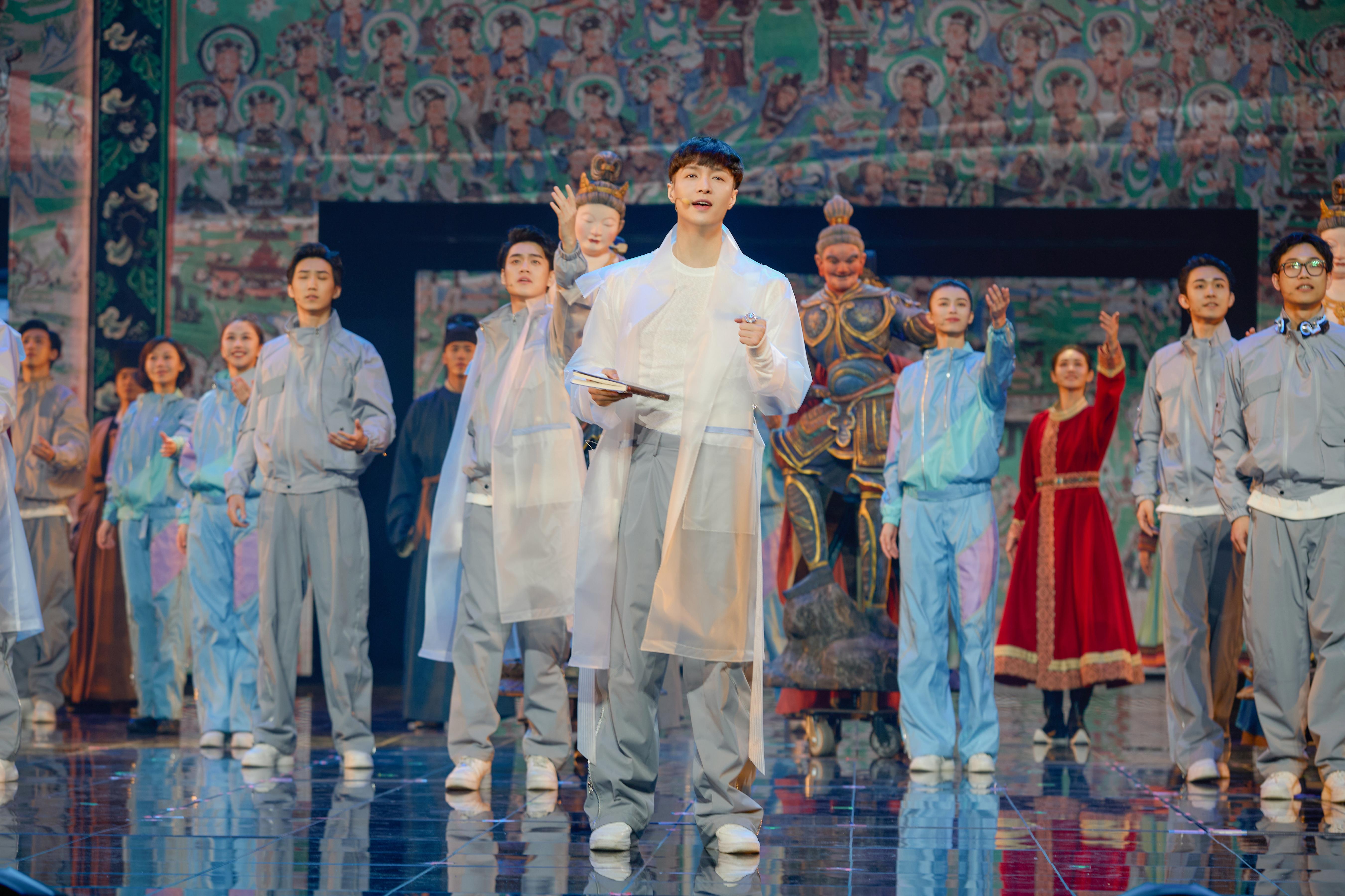 《受到召喚·敦煌》劇照。中國國家話劇院供圖