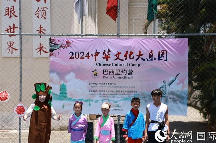 話劇《司馬光砸缸》演繹了中國家喻戶曉的兒童故事。人民網(wǎng)記者 陳海琪攝