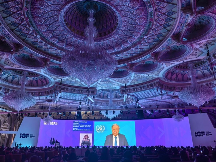 圖為第19屆聯(lián)合國互聯(lián)網(wǎng)治理論壇（IGF）“推動科技企業(yè)履行兒童網(wǎng)絡(luò)保護責任”開放論壇活動現(xiàn)場。中國傳媒大學供圖。