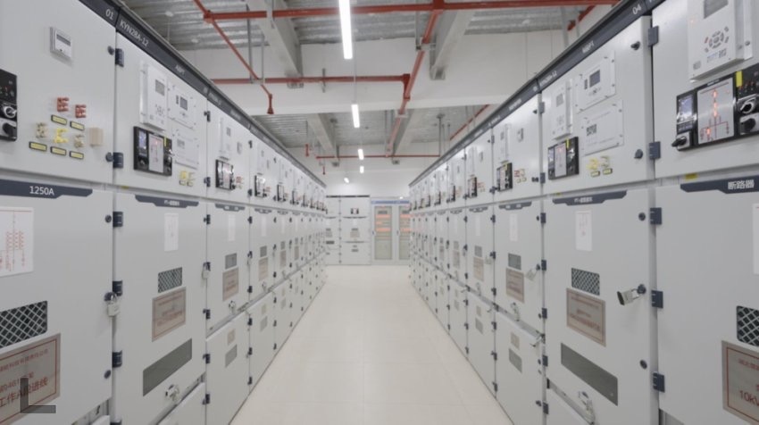 300兆瓦壓氣儲(chǔ)能示范工程高壓配電室。受訪者供圖