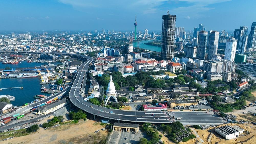 這是2025年1月13日拍攝的斯里蘭卡科倫坡風(fēng)光（無(wú)人機(jī)照片）。新華社發(fā)