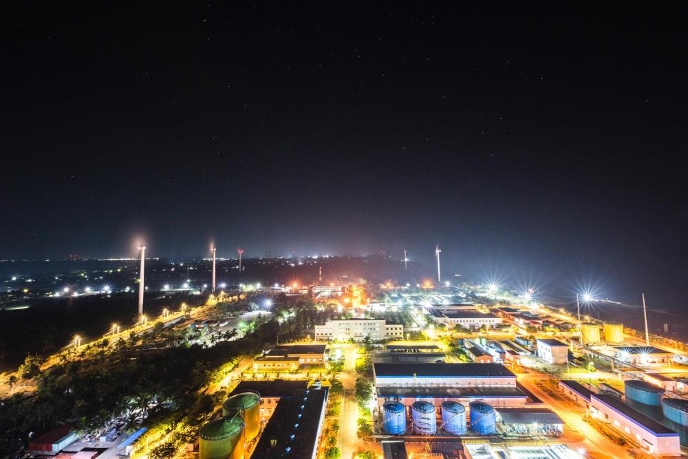 這是斯里蘭卡普特拉姆電站夜景（2020年12月8日攝）。新華社發(fā)（普特拉姆電站供圖）