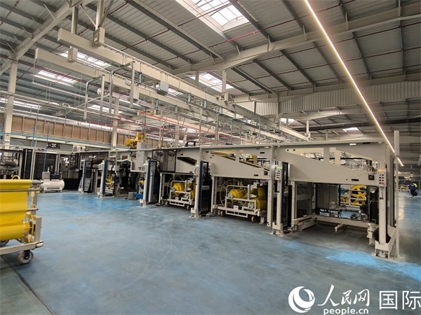 森麒麟在科技城的工廠內(nèi)部。人民網(wǎng)記者 黃培昭攝