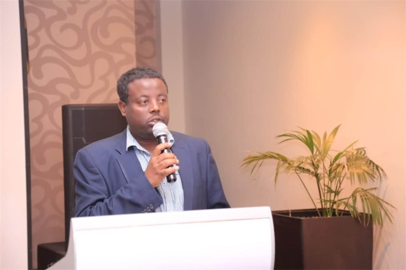 圖為埃塞俄比亞亞的斯亞貝巴大學(xué)政策研究員巴盧·德米西。受訪者供圖