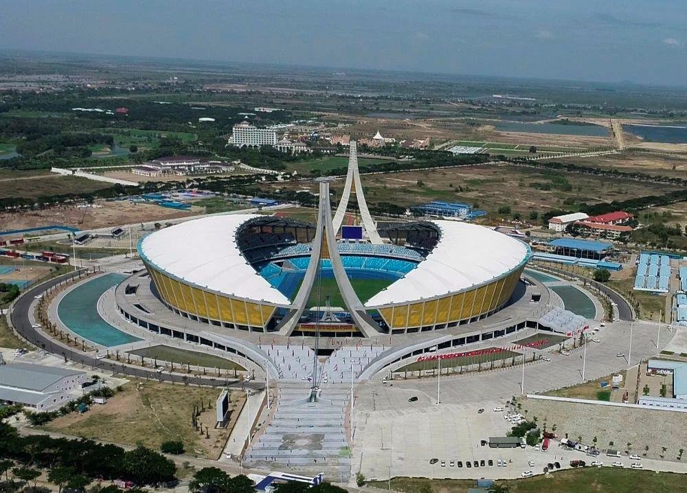 由中國援建的柬埔寨國家體育場項(xiàng)目于2021年12月18日正式啟用。