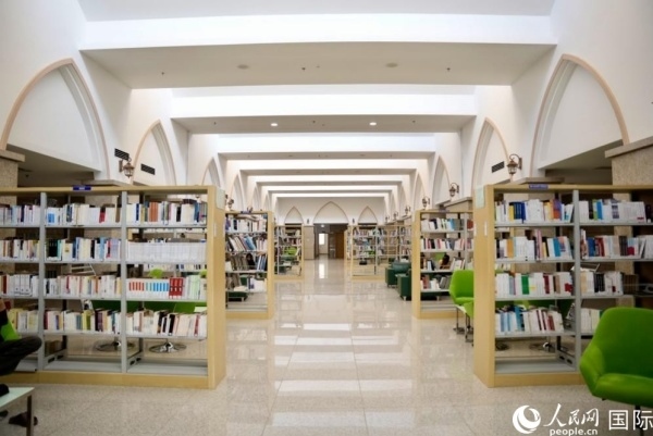 圖為吉布提國(guó)家圖書館一角。人民網(wǎng) 塔里克·易卜拉欣攝