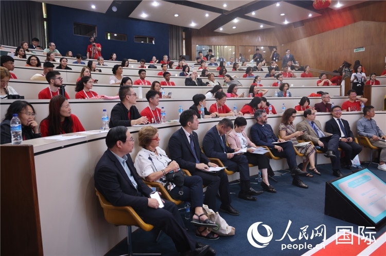 2025年“漢語(yǔ)橋”巴西賽區(qū)決賽現(xiàn)場(chǎng)。人民網(wǎng)記者 時(shí)元皓攝