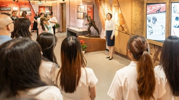 思政課現(xiàn)場。東華大學(xué)供圖